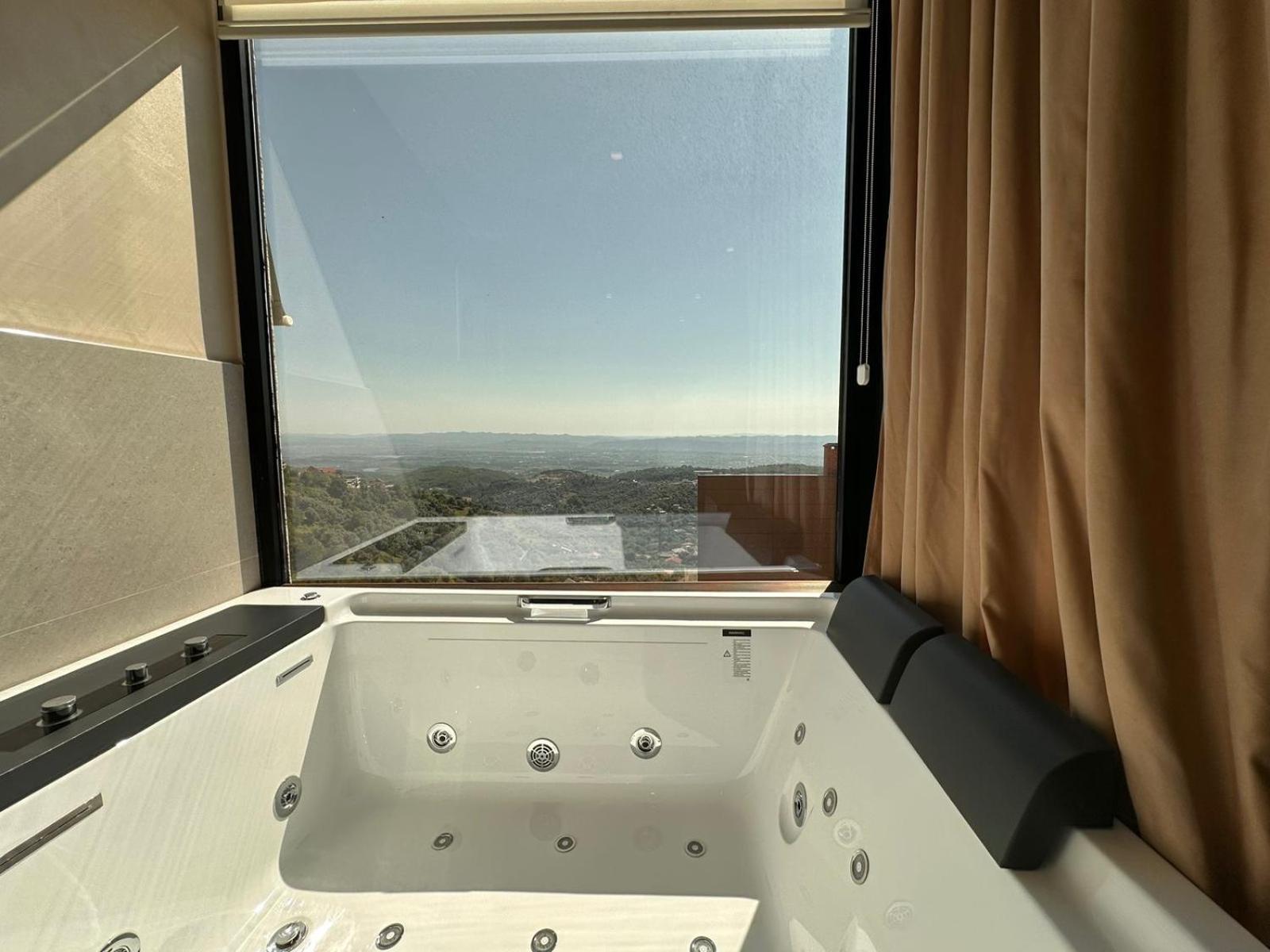 Krujë Z Art Hotel מראה חיצוני תמונה
