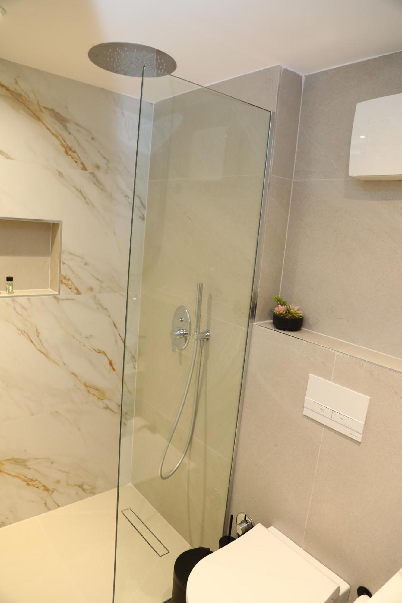 Krujë Z Art Hotel מראה חיצוני תמונה