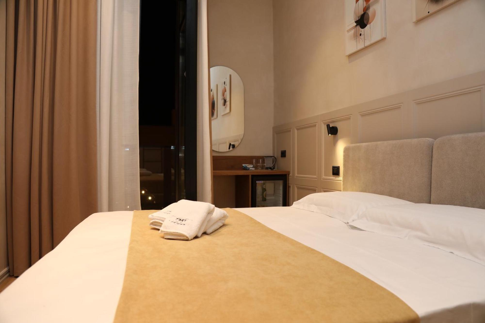 Krujë Z Art Hotel מראה חיצוני תמונה